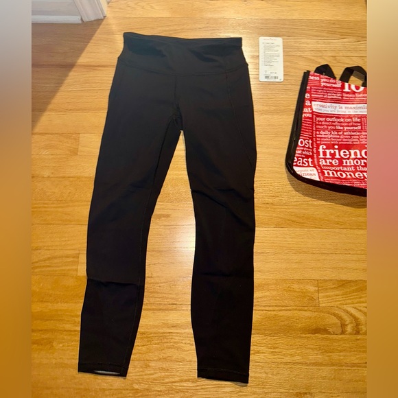 Lululemon On Track Tight- Rare- bonded details- size 4 - Picture 7 of 13